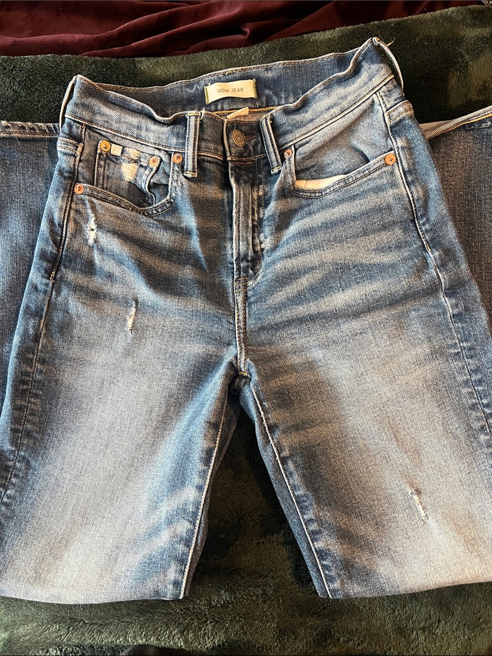 Mom Jean AE77 High-Rise Faded Blue